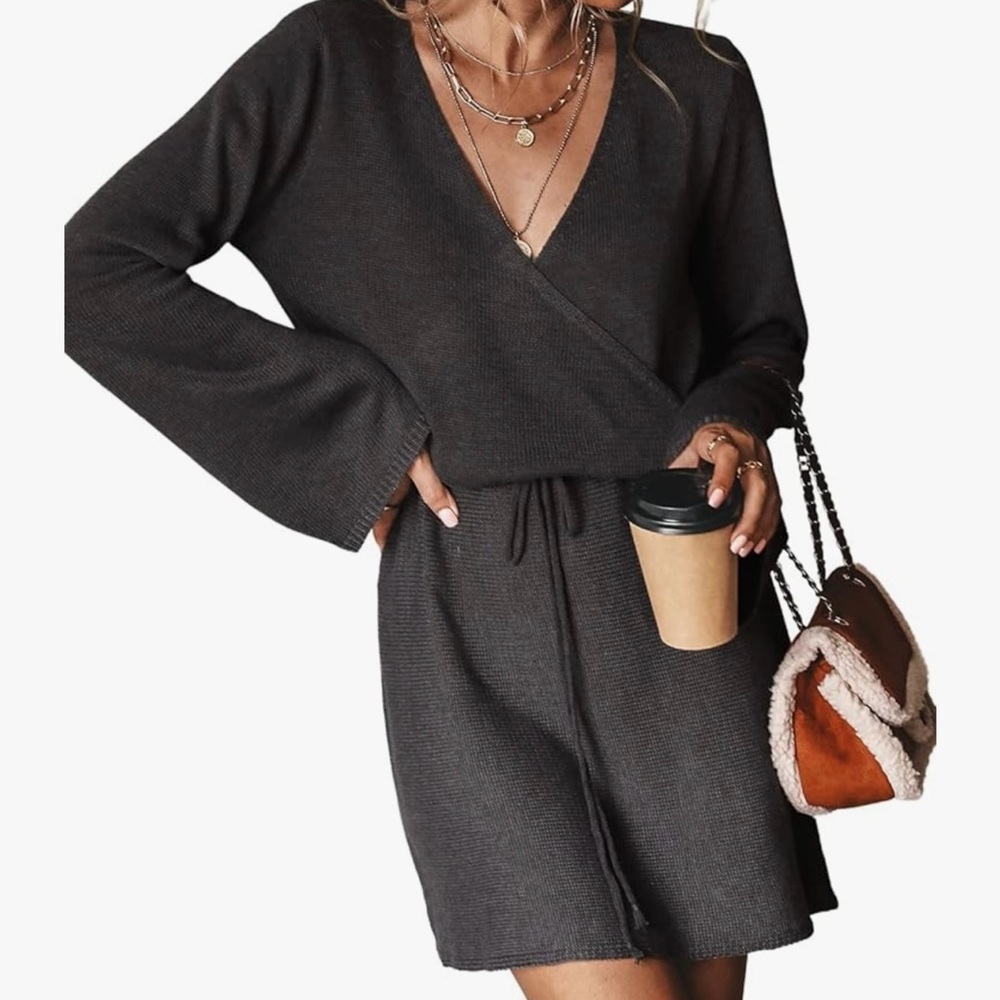 Swimsuit coverup Cupshe One More Drawstring
Sweater Dress gray small/medium NWT
